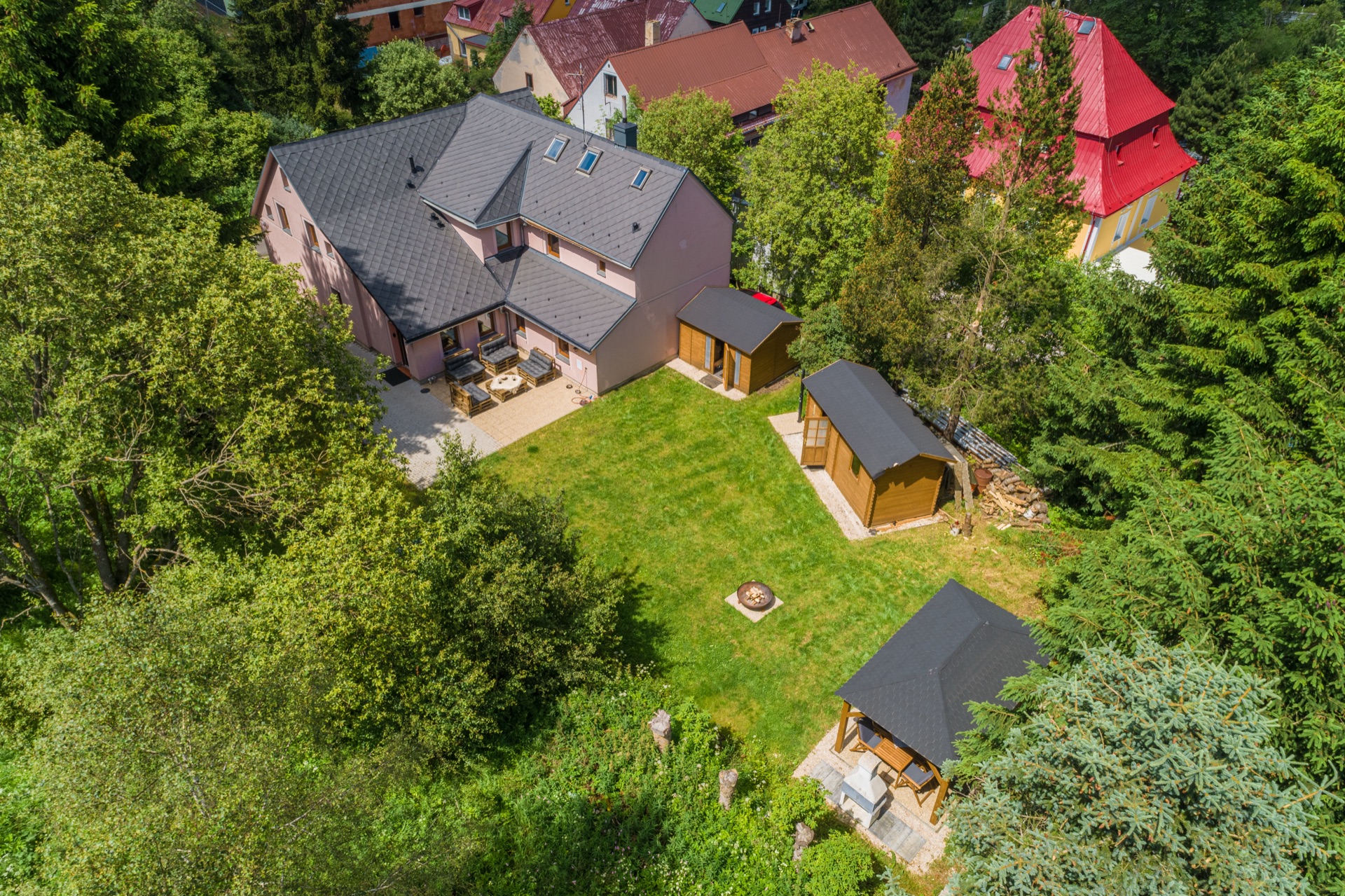 Letecký záběr – dům a zahrada 2